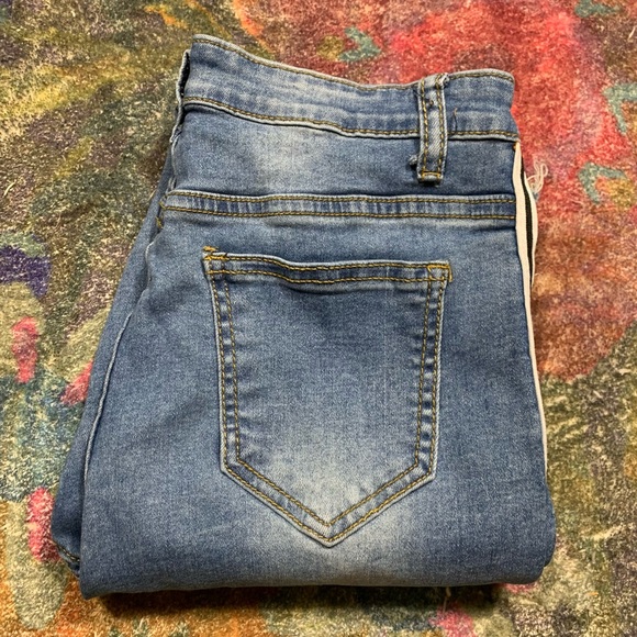 Falmer Heritage Distressed Jeans - Picture 7 of 12